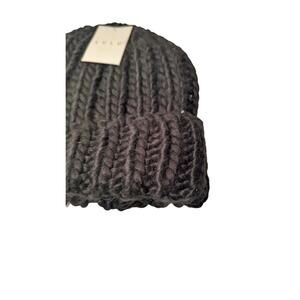 Lulu Black Chunky Knit Beanie NWT